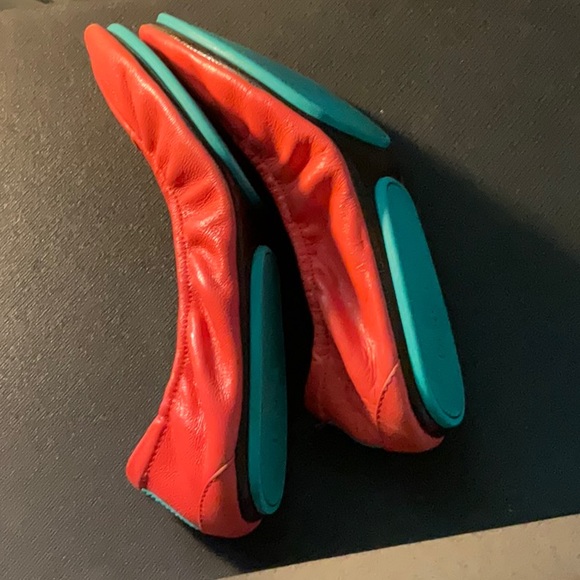 Tieks, size 8. Color Poppy - Picture 3 of 5